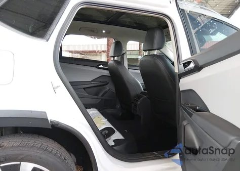 2022 Volkswagen Taos 1.5T Se z USA, uszkodzony, nr VIN 3VVLX7B21NM095545